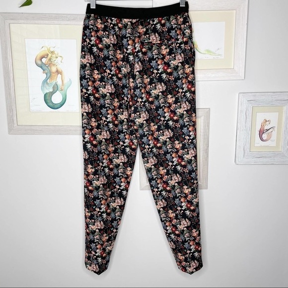 Zara Black Floral High Rise Pull On Tapered Ankle Pants Size Small - Picture 5 of 13